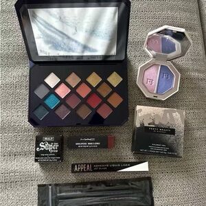 Fenty Beauty Eyeshadow Palette and Highlighter Duo